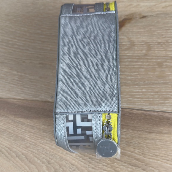 Trinny London Jubilee Small Travel Makeup Bag NWOT - Picture 4 of 9